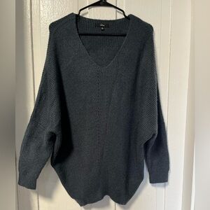 Lulus Dark Blue v neck batwing sweater size xl